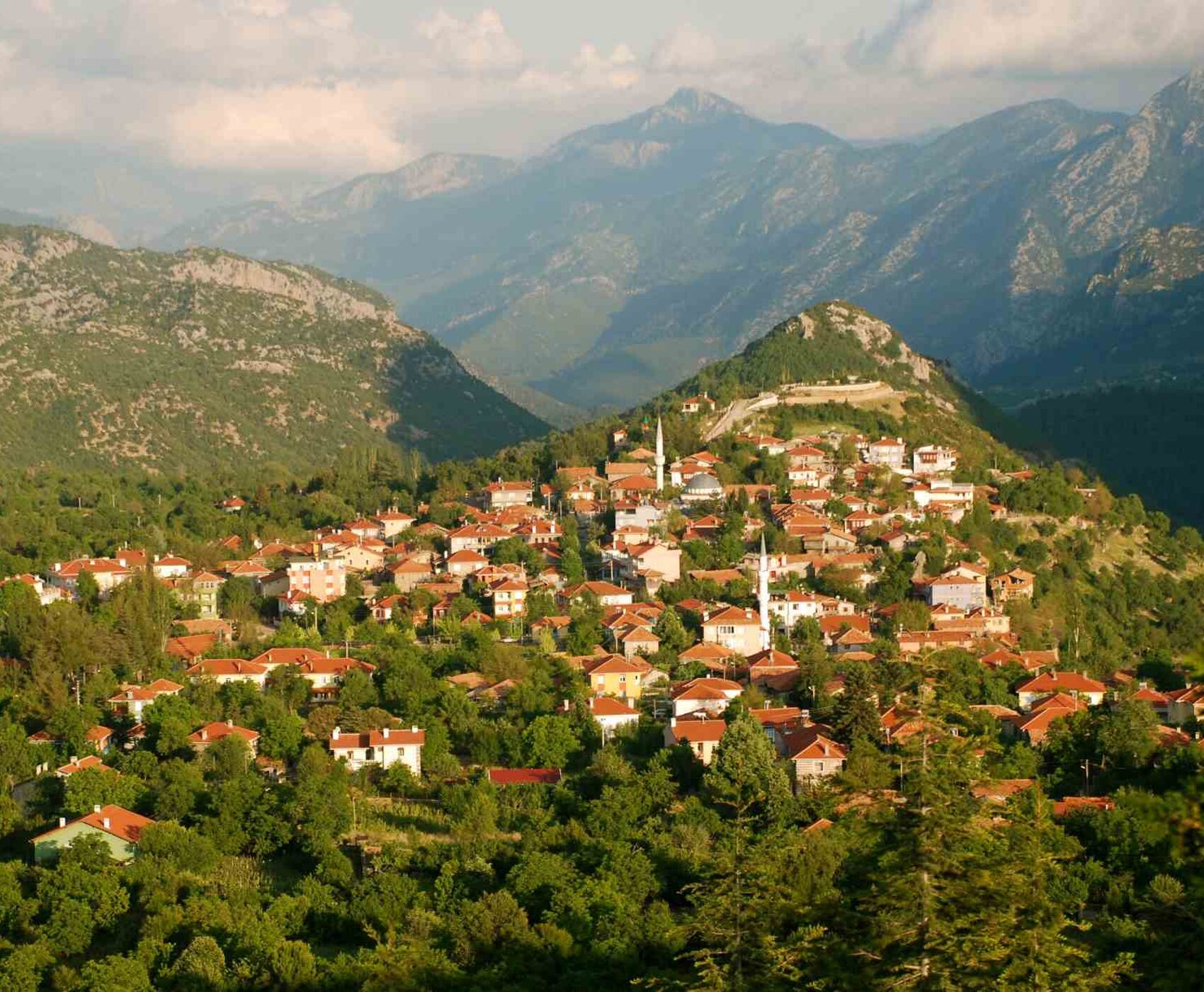 ALTINBEŞİK MAĞARASI & ORMANA DÜĞMELİ EVLER & BEYŞEHİR NİLÜFER BAHÇELERİ & LEYLEKLER VADİSİ & LAVANTA TARLALARI