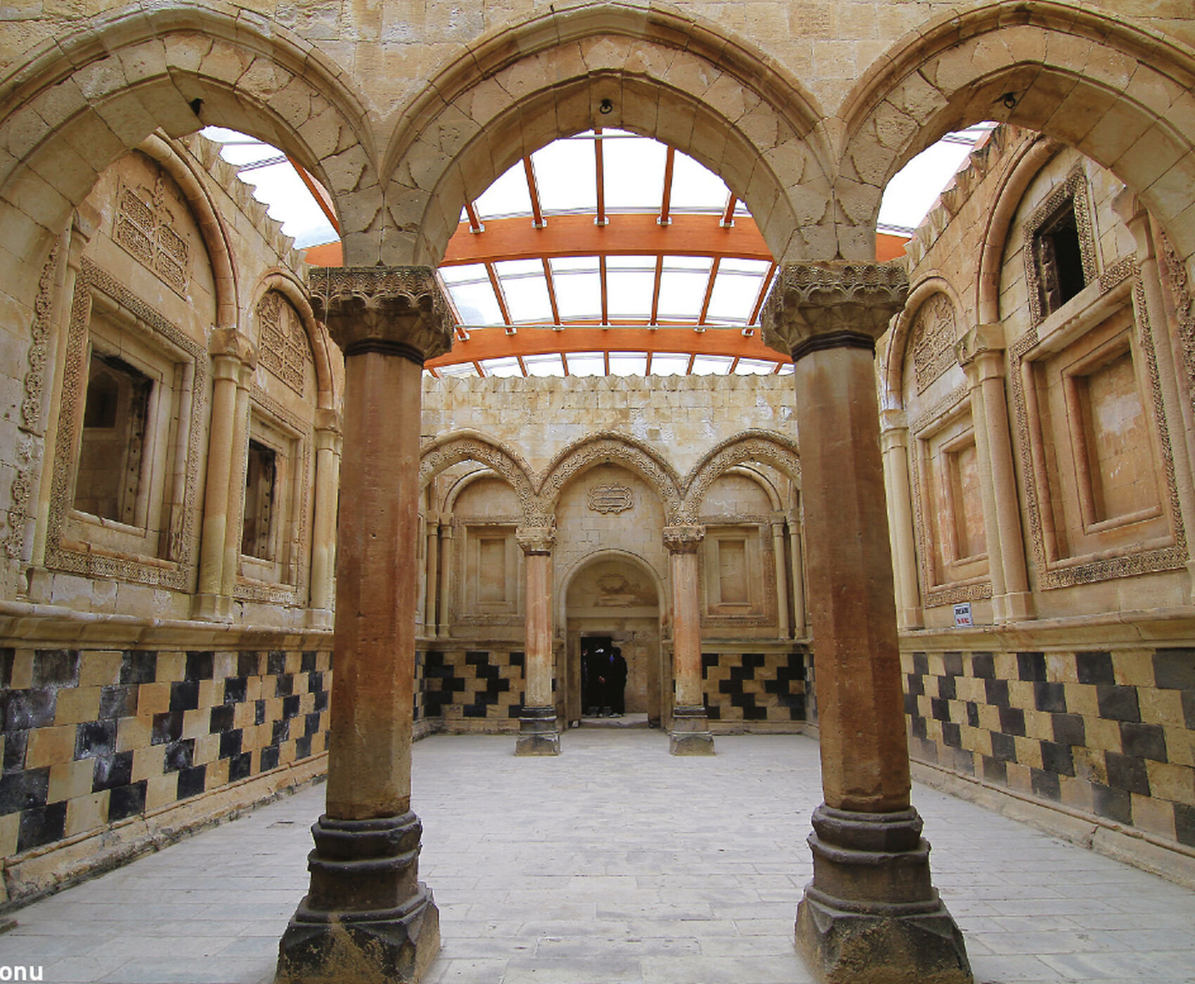 ANTALYA DAN DİREKT UÇAKLI VAN KARS & PERU GÖKKUŞAĞI TEPELERİ DEĞİL ERZURUM GÖKKUŞAĞI TEPELERİ