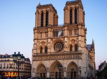 İzmir'den Direkt Sefer ile Büyüleyici Paris ve İncileri Turu Rotası